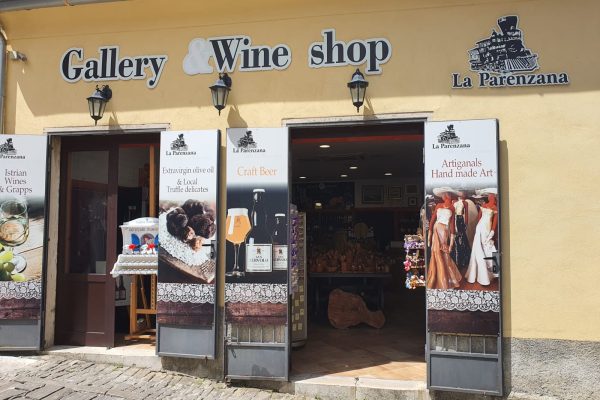 b9afe7f5-e601-4d83-8125-24690afa5e3b