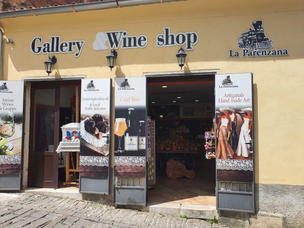 b9afe7f5-e601-4d83-8125-24690afa5e3b